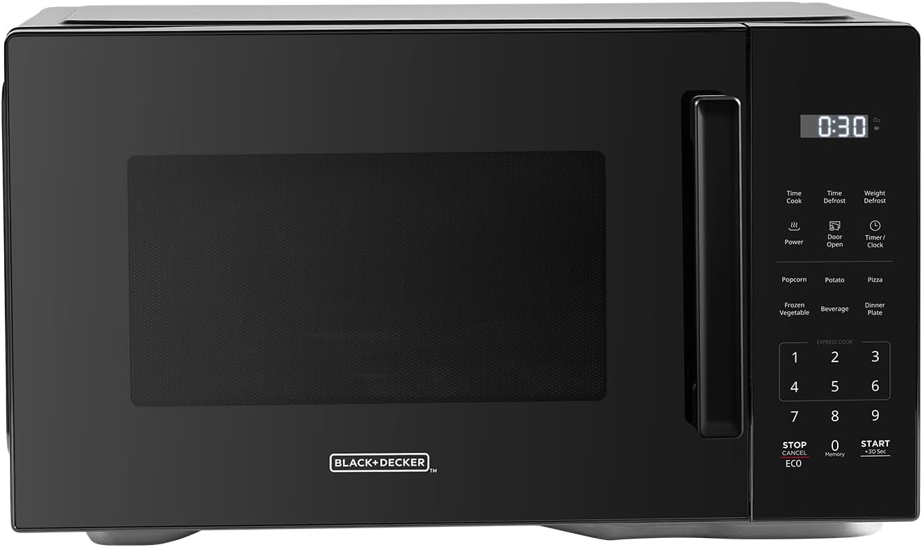 BLACK+DECKER EM0P04P11 Countertop Microwave Oven, 1.1 Cu Ft, 1000W with