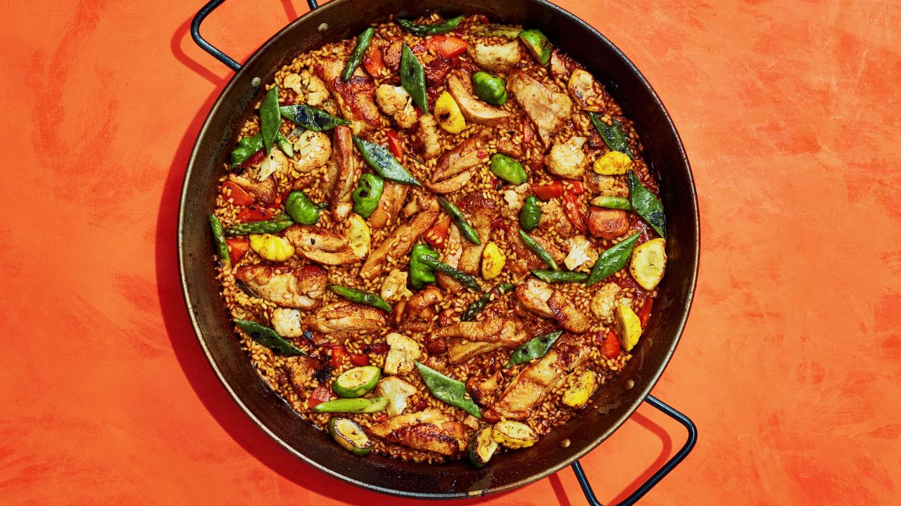 Paella de Pollo con Verduras Recipe