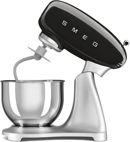 SMEG SMF04 5-Qt Classico Stand Mixer with Smooth Start & SteadyMix, 600W Motor, 10 Speeds, Stainless Steel Bowl & Pour Shield – Retro 50’s Style Planetary Mixer for Dough, Baking & Desserts-Black
