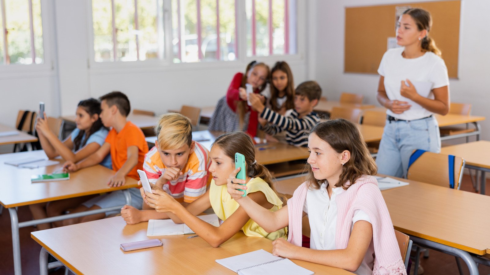 Poland Wants To Ban Phones And Smartwatches In Schools