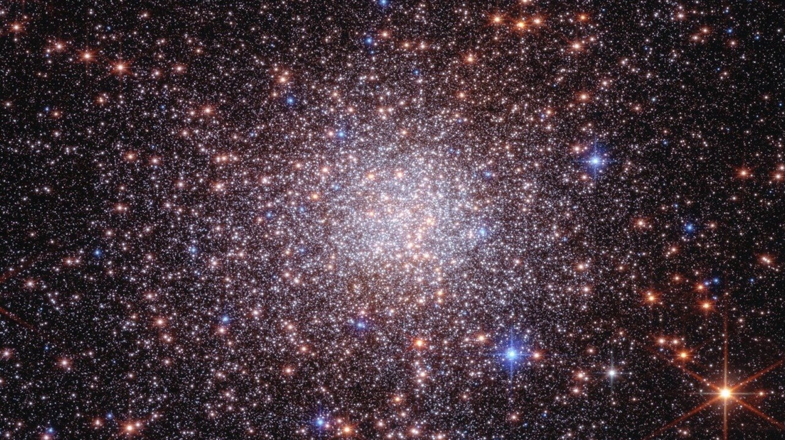 The Webb Telescope Has Captured Its First 'Bulge Fossil Fragment'