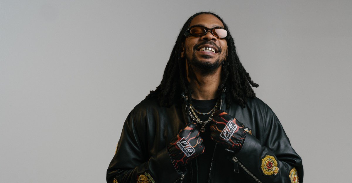 Flatbush Zombies’ Erick the Architect misses his BlackBerry keyboard
