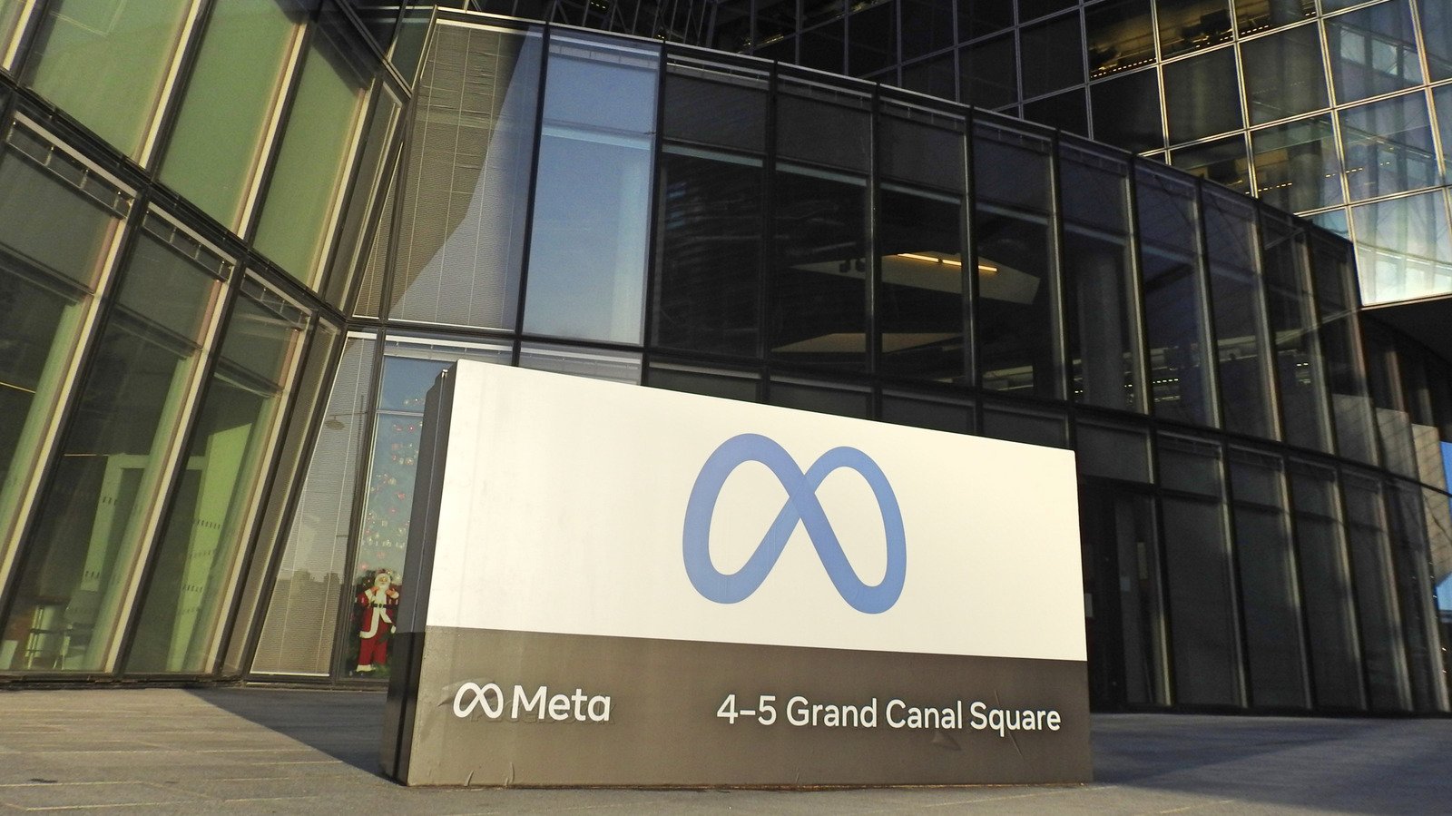 Former Employees Sue Over Meta's Alleged Use Of Biased AI Systems During Layoffs