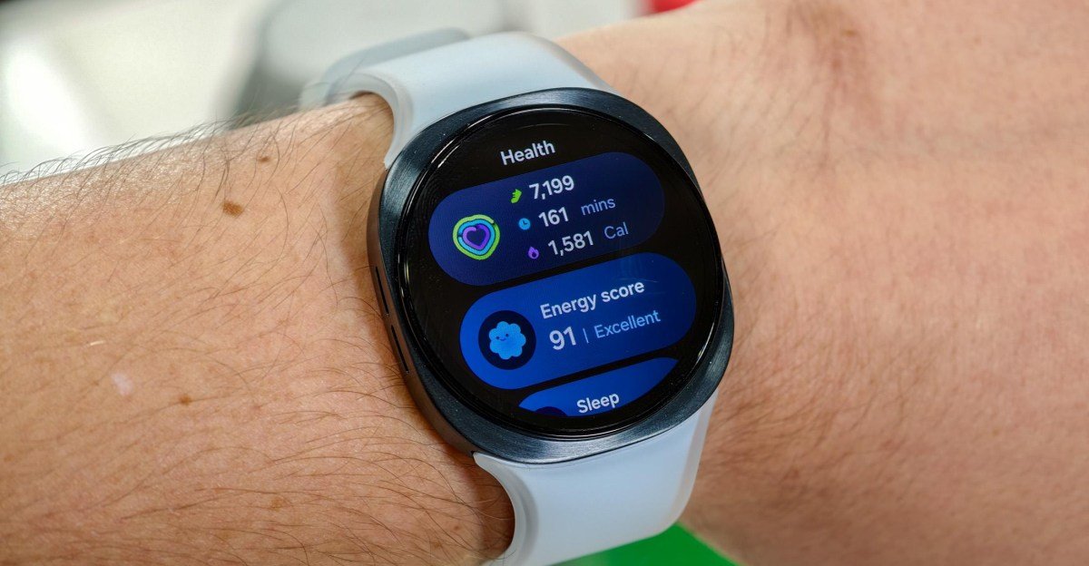 Samsung’s Galaxy Watch 9 is $40 off at Costco and comes with over $50 in freebies