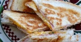 Pan-fried cheese toastie