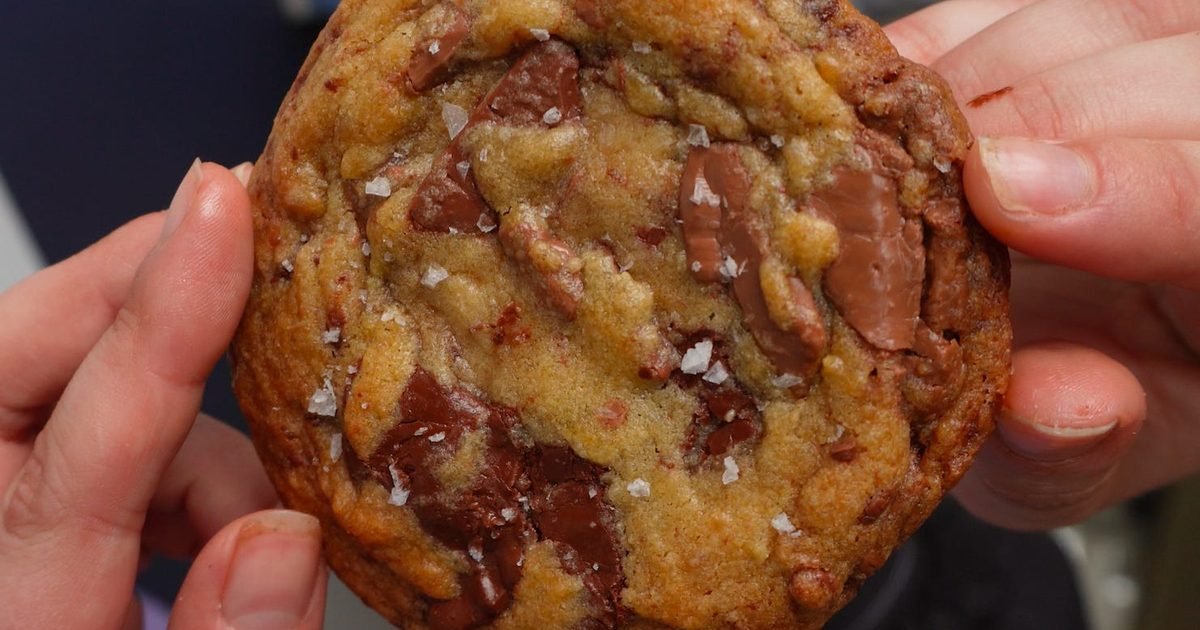 Helena's chocolate chip cookies | Good Food