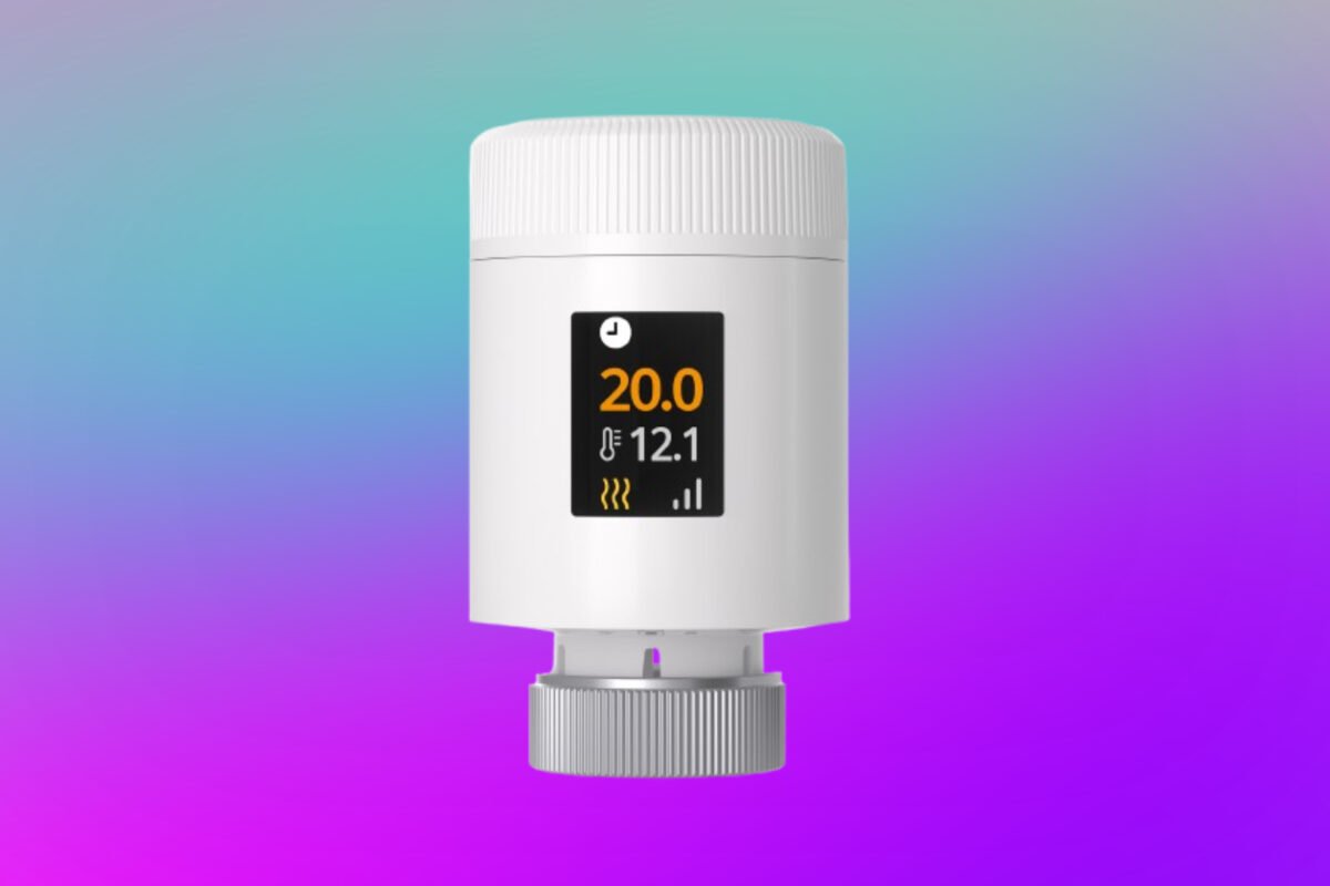 A Sonoff smart radiator valve against a CNET background.